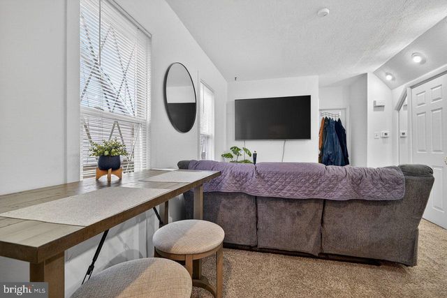 125 WHITE HORSE, Hamilton, NJ 08610