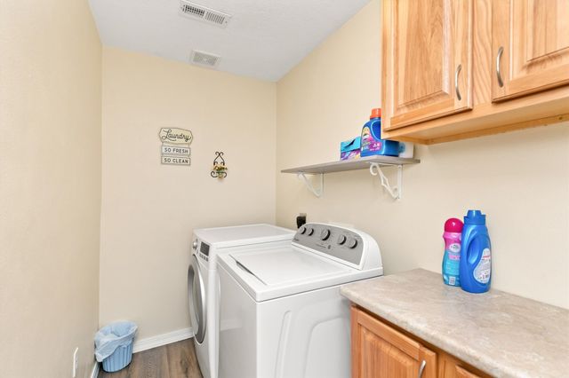 208 SE 3rd Street, Grimes, IA 50111