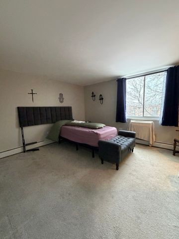 225 S Rohlwing Road 418, Palatine, IL 60074