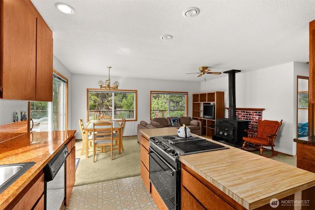 1298 Sandy Drive, Grayland, WA 98547