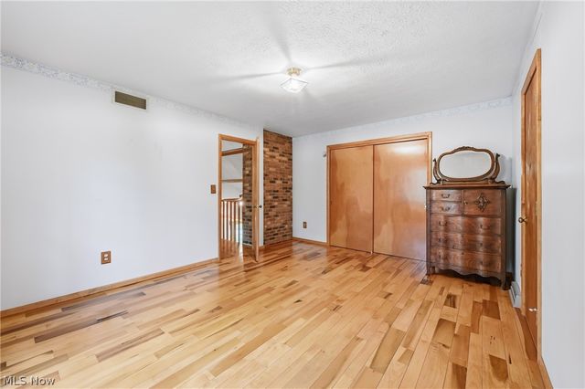13689 Beard Road, New Springfield, OH 44443