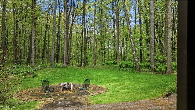 13689 Beard Road, New Springfield, OH 44443