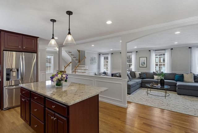 41 Glenvale Ave, Billerica, MA 01821