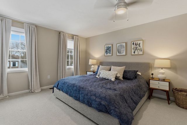 41 Glenvale Ave, Billerica, MA 01821