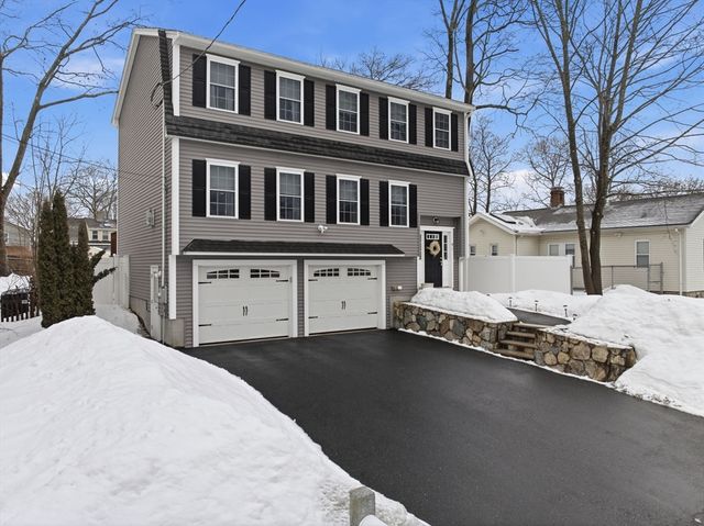 41 Glenvale Ave, Billerica, MA 01821