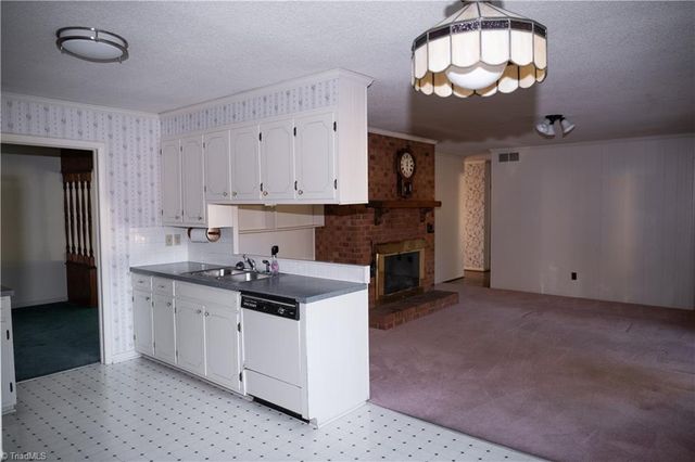 306 Bremen Drive, Lexington, NC 27295