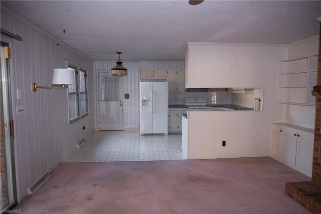 306 Bremen Drive, Lexington, NC 27295