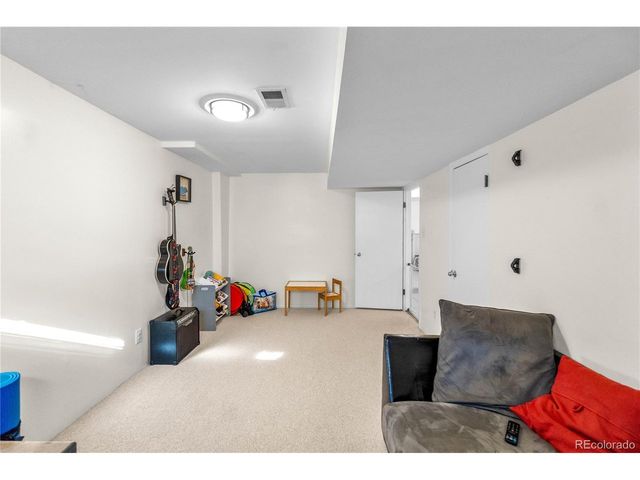 8423 Chase St, Arvada, CO 80003