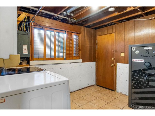 8423 Chase St, Arvada, CO 80003