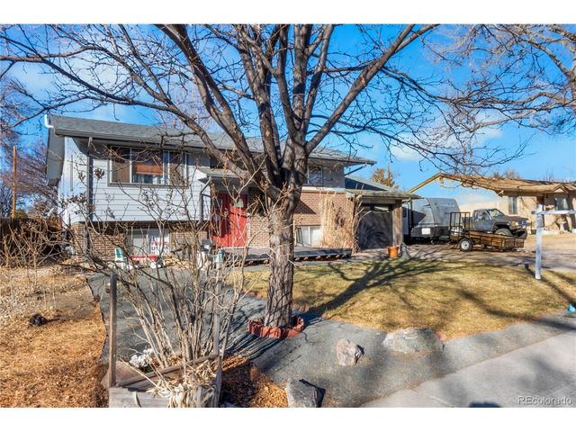 8423 Chase St, Arvada, CO 80003