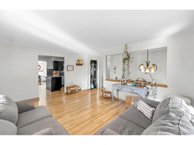 8423 Chase St, Arvada, CO 80003