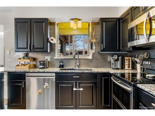 8423 Chase St, Arvada, CO 80003