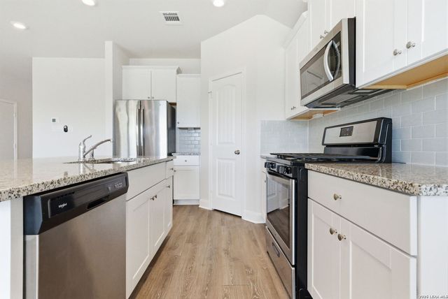 1325 Falls Grove, Seguin, TX 78155