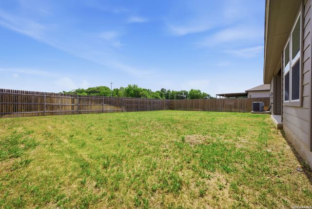 1325 Falls Grove, Seguin, TX 78155