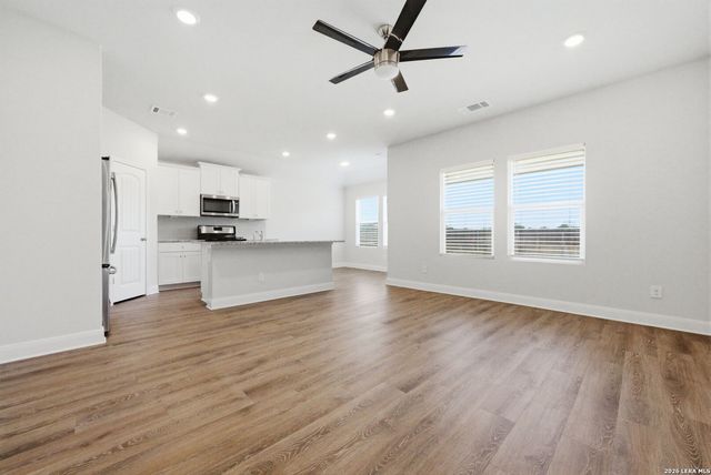 1325 Falls Grove, Seguin, TX 78155