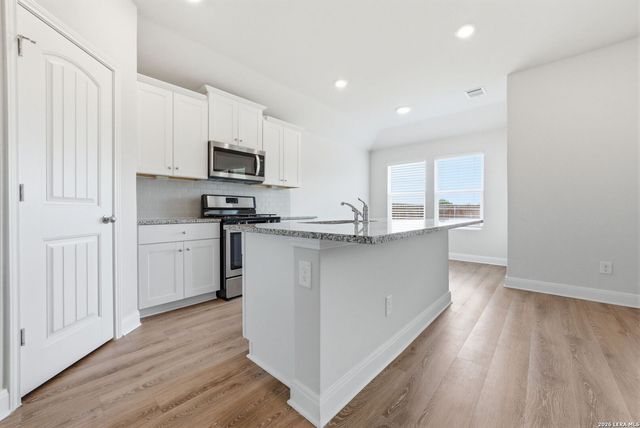 1325 Falls Grove, Seguin, TX 78155