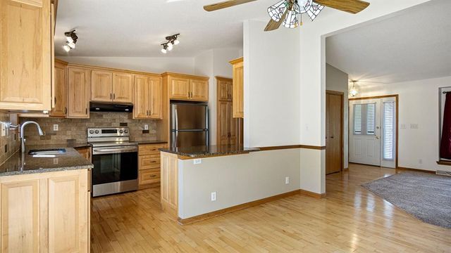 5211 E Hamilton Avenue, Eau Claire, WI 54701