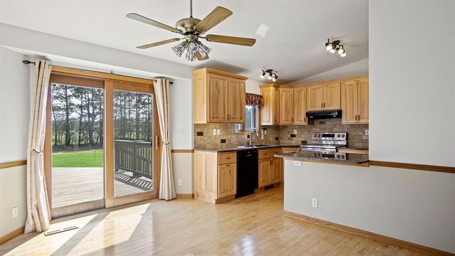 5211 E Hamilton Avenue, Eau Claire, WI 54701