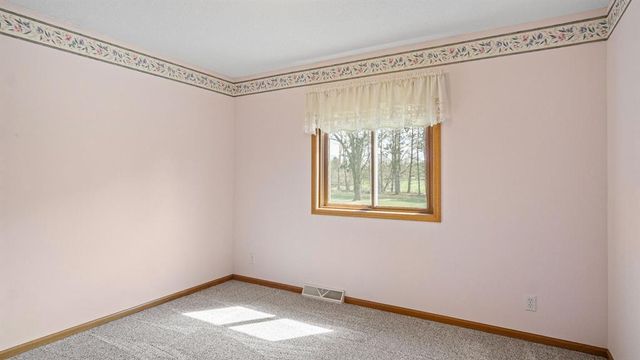 5211 E Hamilton Avenue, Eau Claire, WI 54701