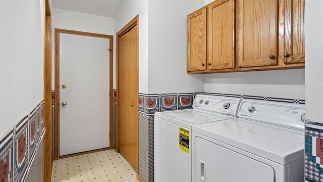 5211 E Hamilton Avenue, Eau Claire, WI 54701