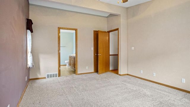 5211 E Hamilton Avenue, Eau Claire, WI 54701
