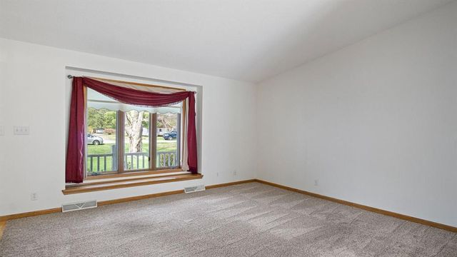 5211 E Hamilton Avenue, Eau Claire, WI 54701