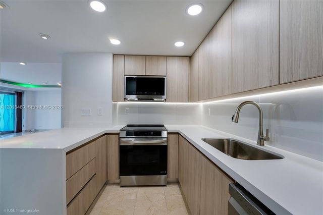 2451 Brickell Ave 20H, Miami, FL 33129