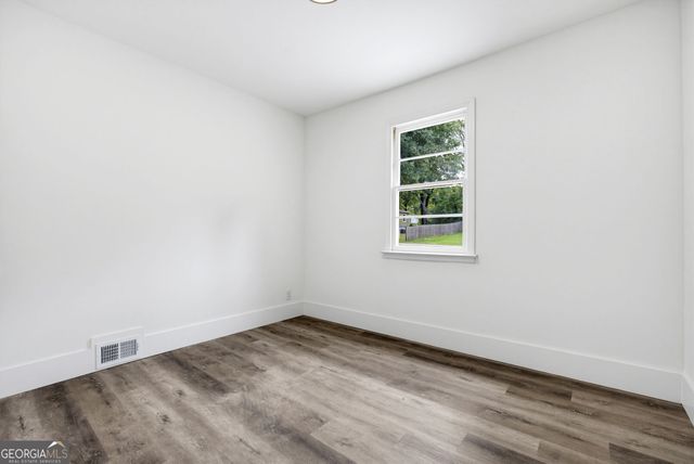 950 Dale Drive SW, Mableton, GA 30126