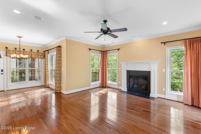 6608 Nightingale Bluff Ln, Louisville, KY 40241