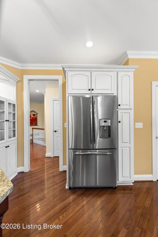 6608 Nightingale Bluff Ln, Louisville, KY 40241