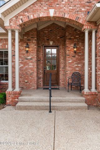 6608 Nightingale Bluff Ln, Louisville, KY 40241