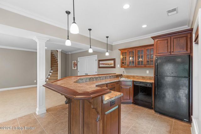 6608 Nightingale Bluff Ln, Louisville, KY 40241