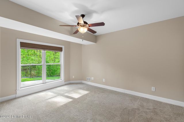 6608 Nightingale Bluff Ln, Louisville, KY 40241