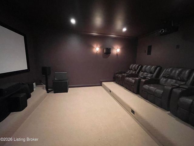6608 Nightingale Bluff Ln, Louisville, KY 40241