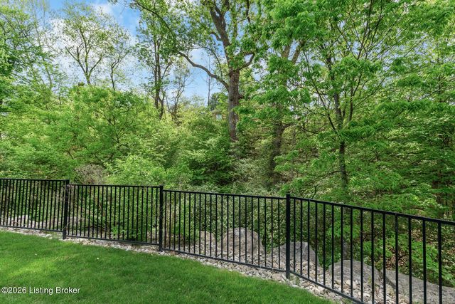 6608 Nightingale Bluff Ln, Louisville, KY 40241