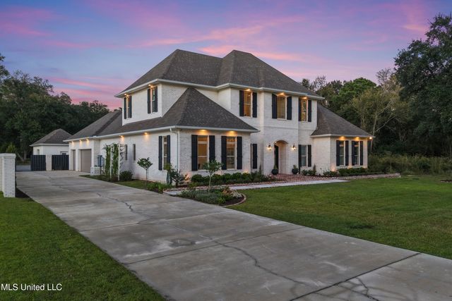 7561 Oakenshield Lane, Pass Christian, MS 39571