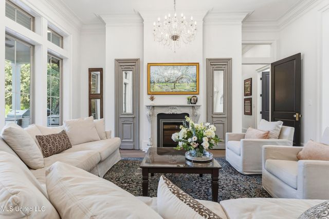 7561 Oakenshield Lane, Pass Christian, MS 39571