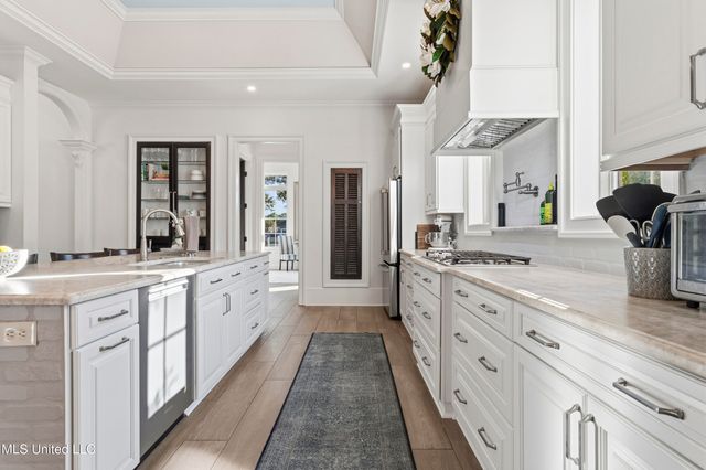 7561 Oakenshield Lane, Pass Christian, MS 39571