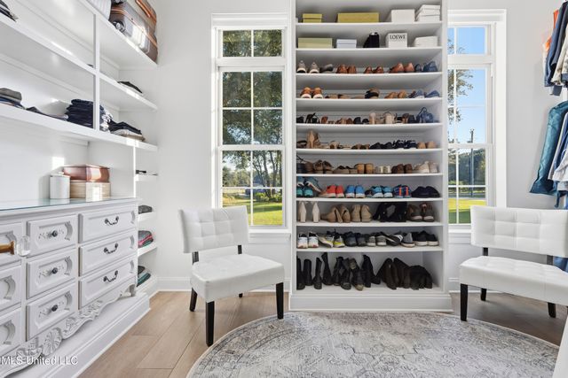 7561 Oakenshield Lane, Pass Christian, MS 39571