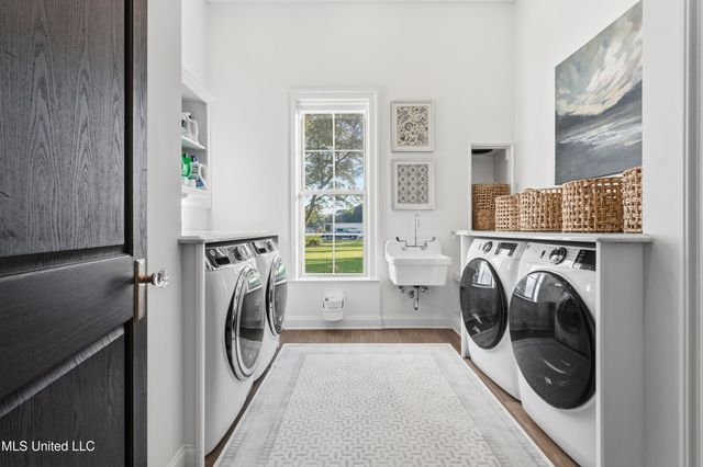 7561 Oakenshield Lane, Pass Christian, MS 39571