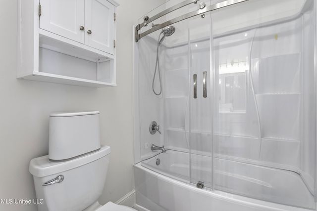 7561 Oakenshield Lane, Pass Christian, MS 39571