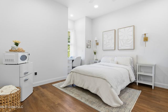 7561 Oakenshield Lane, Pass Christian, MS 39571