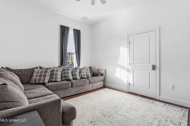 7561 Oakenshield Lane, Pass Christian, MS 39571