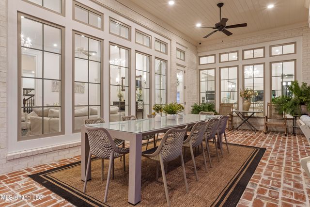 7561 Oakenshield Lane, Pass Christian, MS 39571