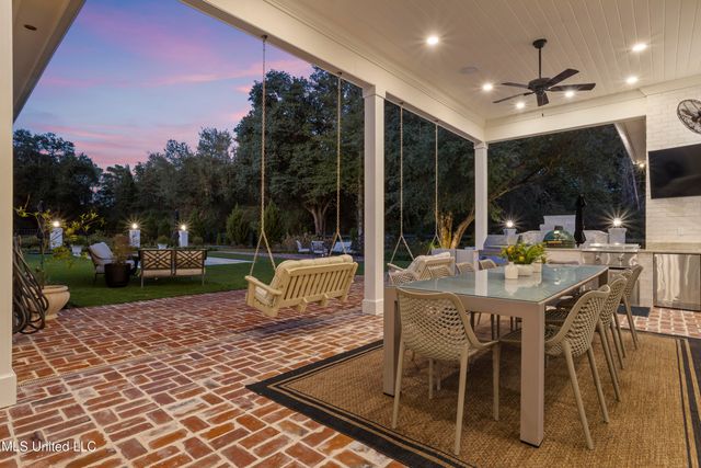 7561 Oakenshield Lane, Pass Christian, MS 39571