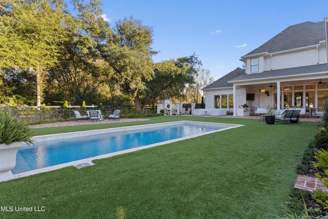 7561 Oakenshield Lane, Pass Christian, MS 39571