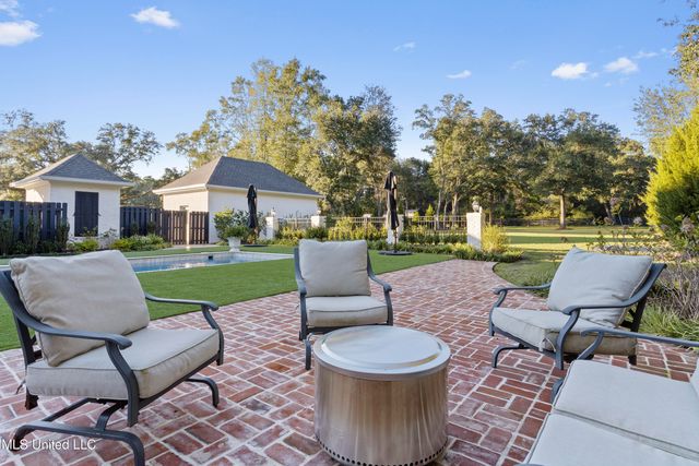 7561 Oakenshield Lane, Pass Christian, MS 39571