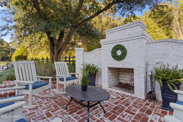 7561 Oakenshield Lane, Pass Christian, MS 39571