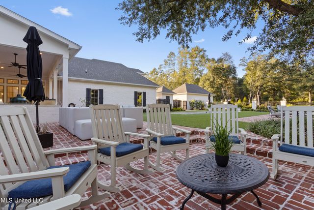 7561 Oakenshield Lane, Pass Christian, MS 39571