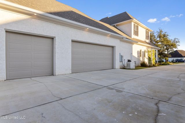 7561 Oakenshield Lane, Pass Christian, MS 39571